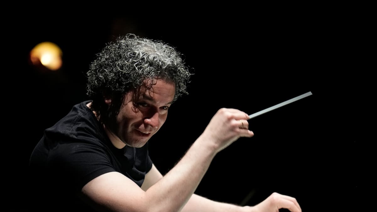 El concierto en València de Dudamel y la Orquesta Juvenil de Venezuela se pospone por los problemas de movilidad aérea en el país sudamericano
