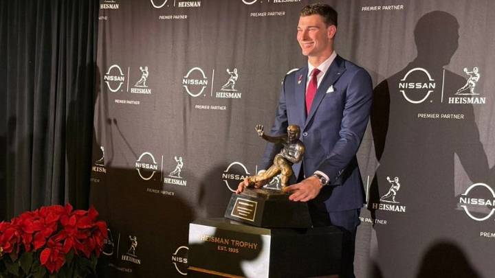 Indiana football quarterback Fernando Mendoza named Heisman Trophy winner