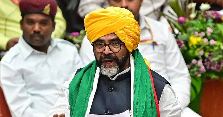 'Anti-Kannadiga': Cong on BJP MLCs wearing yellow turban to House