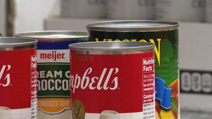 GivingTuesday gives monetary donations and a full stomach to Hoosiers in need
