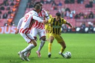 Orbelín Pineda contribuye con un tanto en goleada del AEK Atenas sobre el Panetolikos