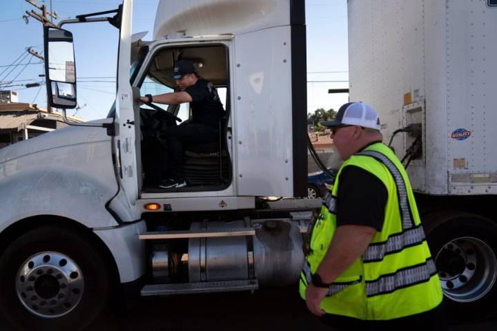 Federal review finds 44% of US trucking schools don't comply with government rules