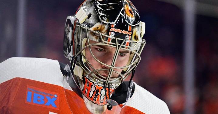Carter Hart to make first NHL start in nearly 2 years for Golden Knights