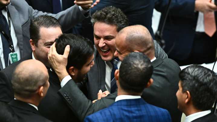 La Cámara de Diputados de Brasil aprueba rebajar la pena por golpismo de Bolsonaro