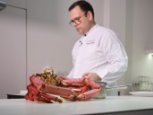 Los trucos de un chef con dos estrellas Michelin para elegir y cocinar el mejor marisco esta Navidad