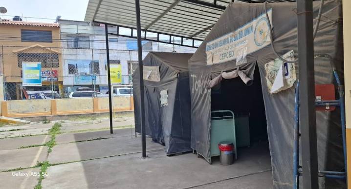 Huancayo: centro de salud San Francisco sigue atendiendo en carpas tras más de dos años sin local definitivo