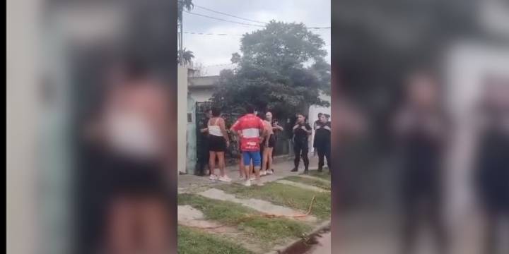 Un policía atropelló a un motociclista en Morón, se escapó y luego mató al primo de la víctima