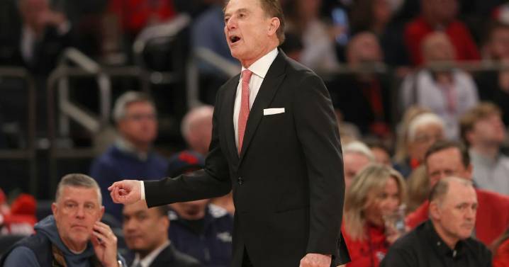No. 22 St. John’s beats coach Rick Pitino's former team Iona, 91