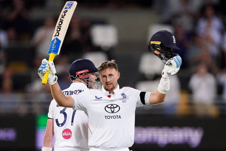 Joe Root scores first Ashes century in Australia