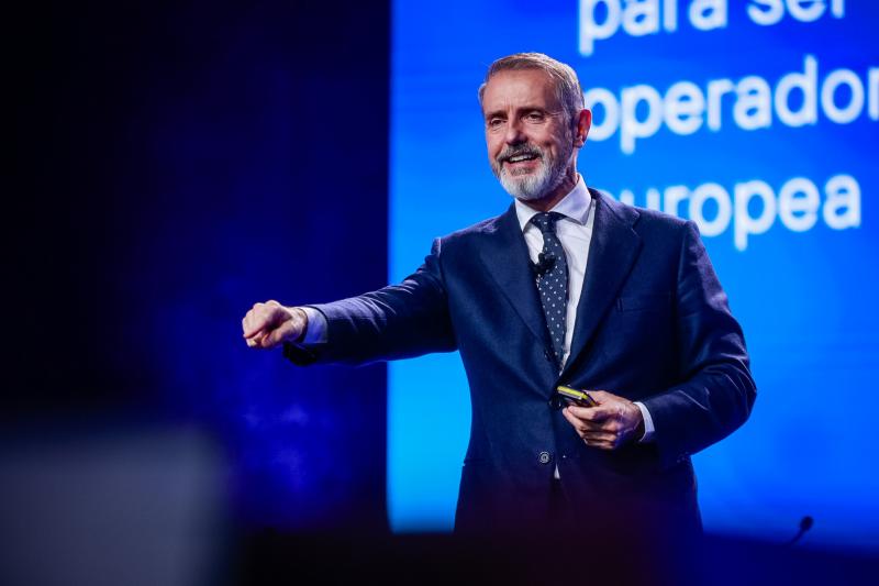 Telefónica prepara el terreno para comprar por primera vez en su historia un competidor directo