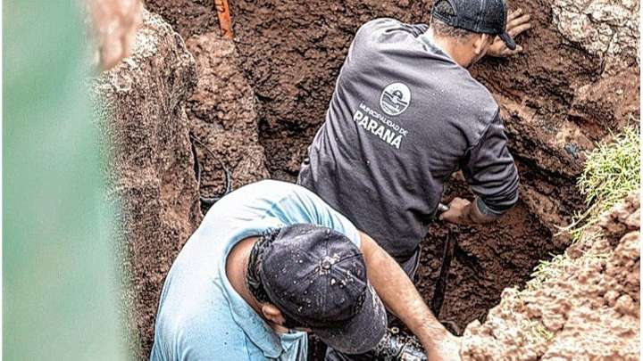 La Municipalidad de Paraná repara una cañería de impulsión de agua potable