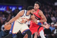 Deadspin | Karl-Anthony Towns, Knicks surge past Raptors for 4th straight win