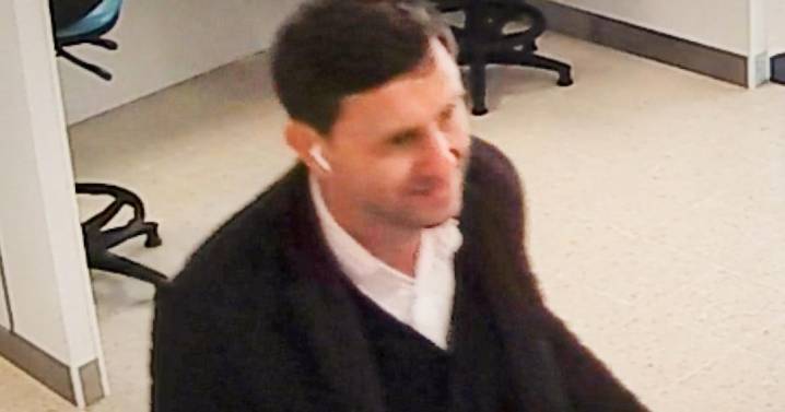 Extradited drug boss admits role in multi