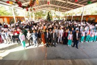 Beneficia la Fábrica de Escuelas a estudiantes con iPads
