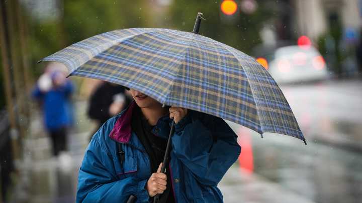 Aviso rojo este domingo por lluvia en Almería, naranja en Granada y amarillo en Cádiz