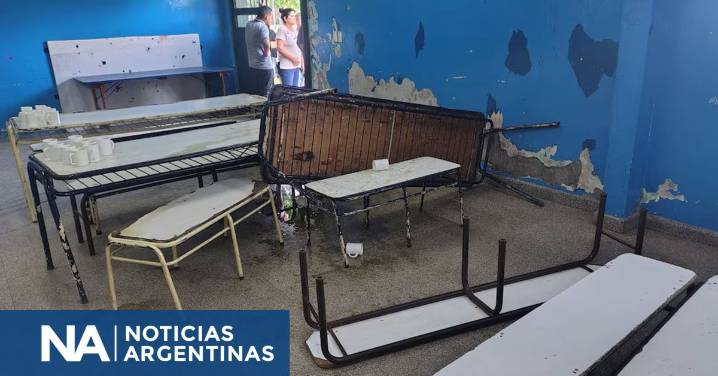 Ataque en una escuela de Malvinas Argentinas: quemaron y golpearon a docentes
