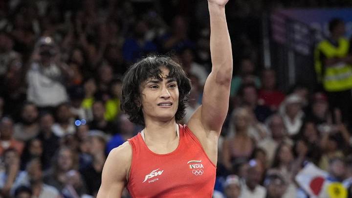 Vinesh Phogat announces return to wrestling, a year after Paris Olympics disqualification
