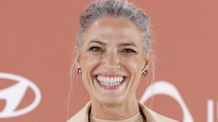 El espejo del alma de Laura Sánchez: elegancia y canas, pero, ¿hasta dónde?