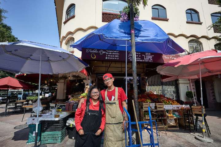 La gentrificación pone en jaque a la pequeña frutería de Sthefany en Polanco