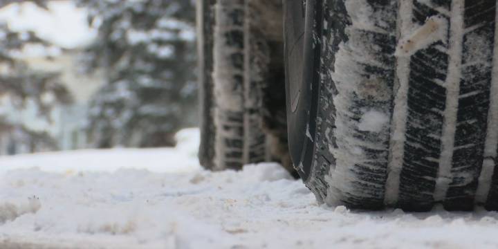 Snowplow crews working around the clock ahead of Tuesday night snow in Duluth