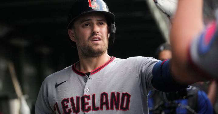 Outfielder Lane Thomas agrees to $5.25 million, 1-year deal with Royals, AP source says