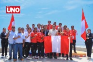 Jerí condecora a surfistas peruanos y respalda labor de bomberos voluntarios