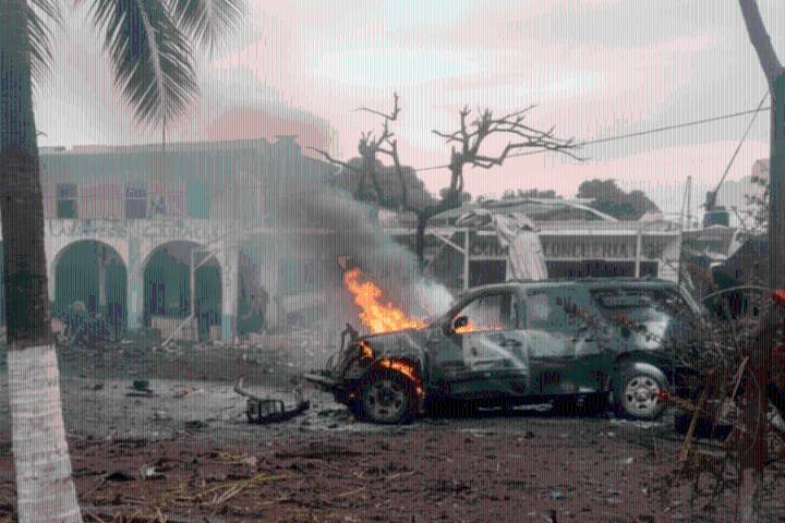 Michoacán: Estalla coche bomba; reportan muertos y heridos