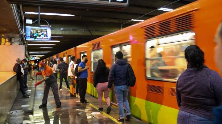 Policías del Metro detienen a menos vagoneros