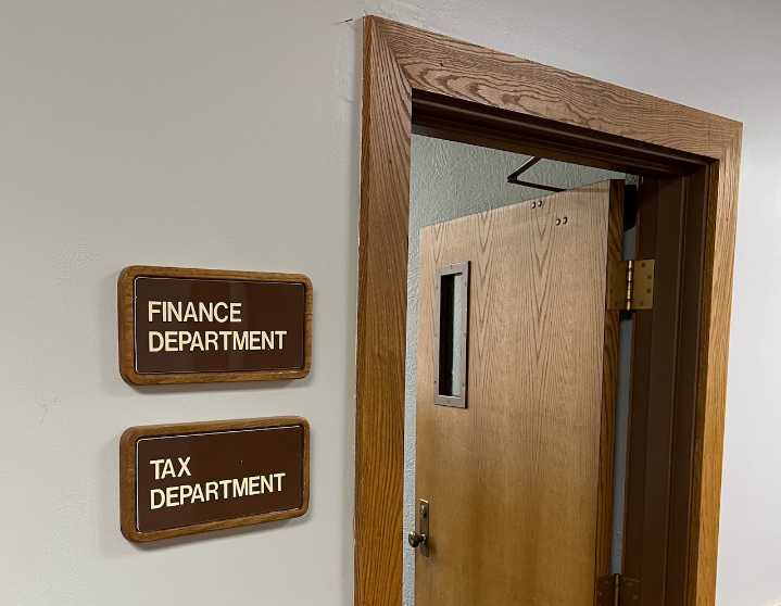 Seven Hills tweaking part-time deputy finance director pay range