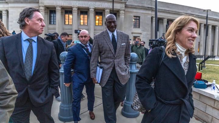 NASCAR settles federal antitrust case filed by 2 teams, including Michael Jordan's