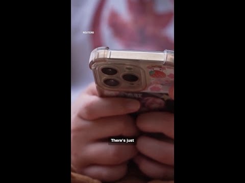 The mental health benefits of delaying social media