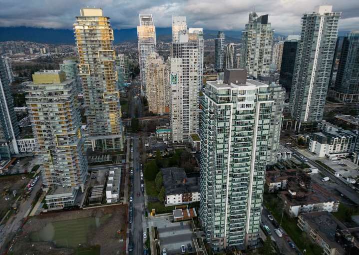 B.C. rent decline leads Canadian jurisdictions in December