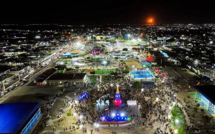 Punto Fijo Brilla en Navidad le da la bienvenida al mes de diciembre