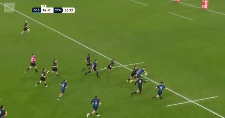 Welsh schoolboy team score try from the Gods as commentators left stunned
