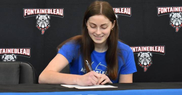 Fontainebleau's Ava Frerman signs with UNO volleyball