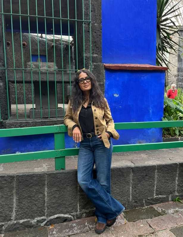 Salma Hayek visita México con François-Henri Pinault y se niega a responder preguntas de la prensa