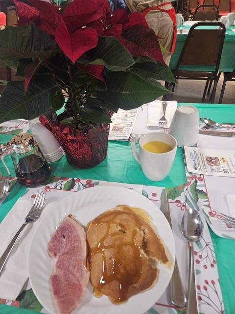 West Seattle Blog… | HAPPENING NOW: Kiwanis Club of West Seattle’s 2025 holiday pancake breakfast