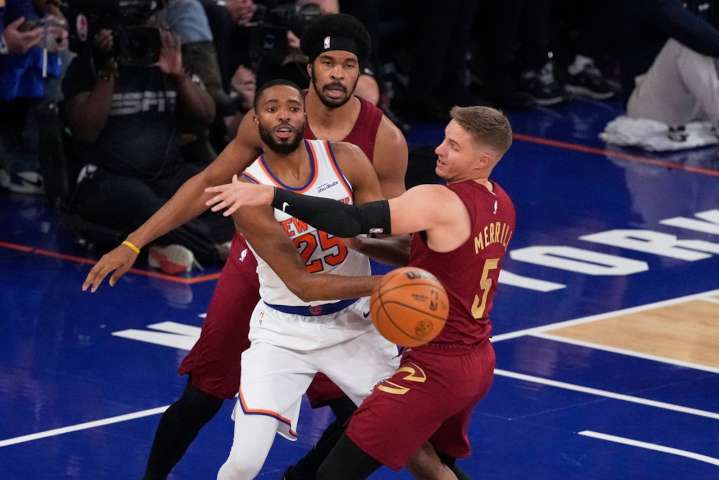 Injured Cavs starter returns to practice