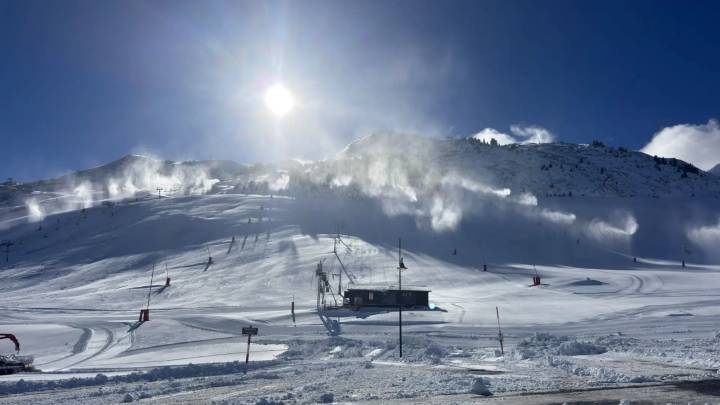 Todas las estaciones de esquí del Pirineo abrirán para el Puente de la Constitución