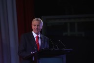 Alianza comprueba. No es real: Video de Kast fue ralentizado para que parezca que “quedó en blanco” durante un discurso