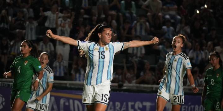 La selección argentina femenina goleó 8-0 a Bolivia y dio otro paso rumbo al Mundial de Brasil 2027