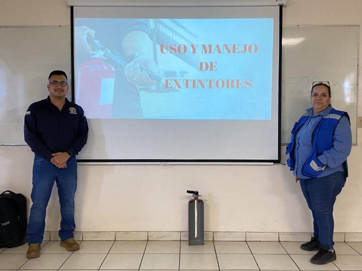 Unison capacita a alumnos en primeros auxilios, rescate y control de incendios en Hermosillo
