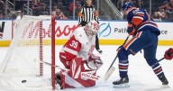 Hyman nets hat trick, McDavid dishes out four assists as Oilers top Red Wings 4