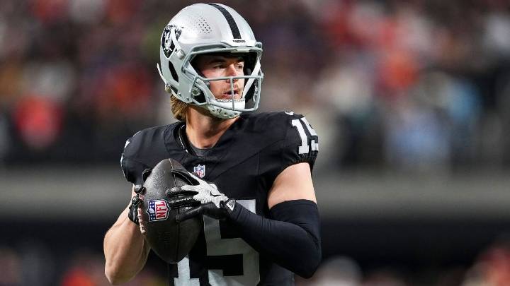 What does Geno Smith's injury mean for the Raiders?