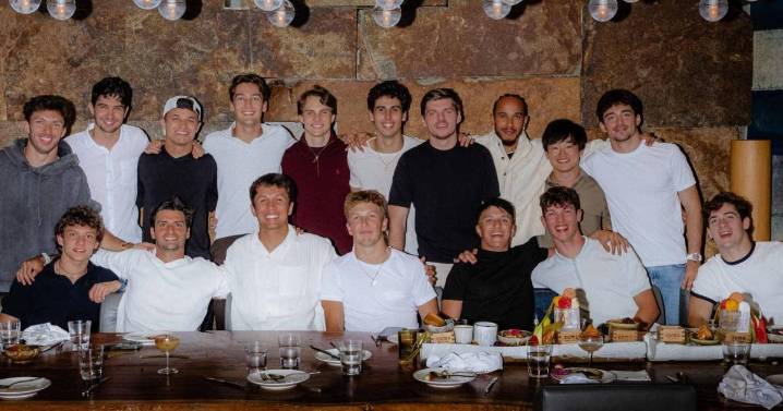 Pilotos se reúne antes del duelo final por el título