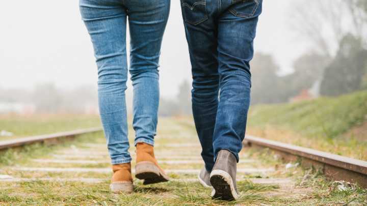 ¿Sueles caminar más rápido que el resto de personas? Esto dice la psicología de ti