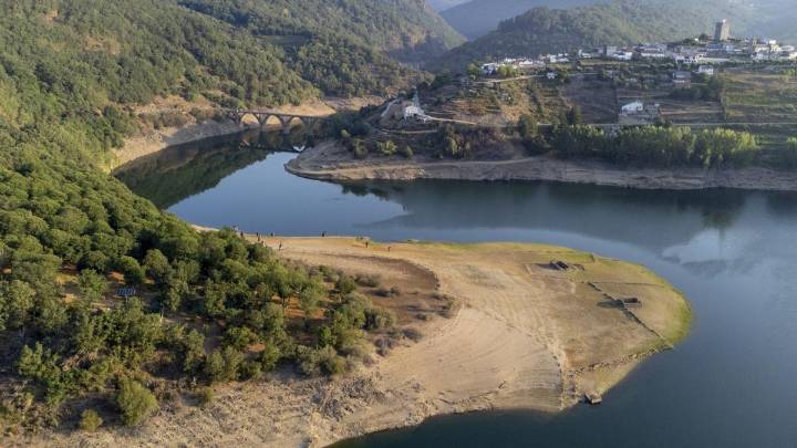 Galicia ha visto caducar cerca de 1.300 aprovechamientos de agua pública entre 2020 y 2025