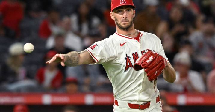 Guardians sign RHP Connor Brogdon, Hentges signs with Giants