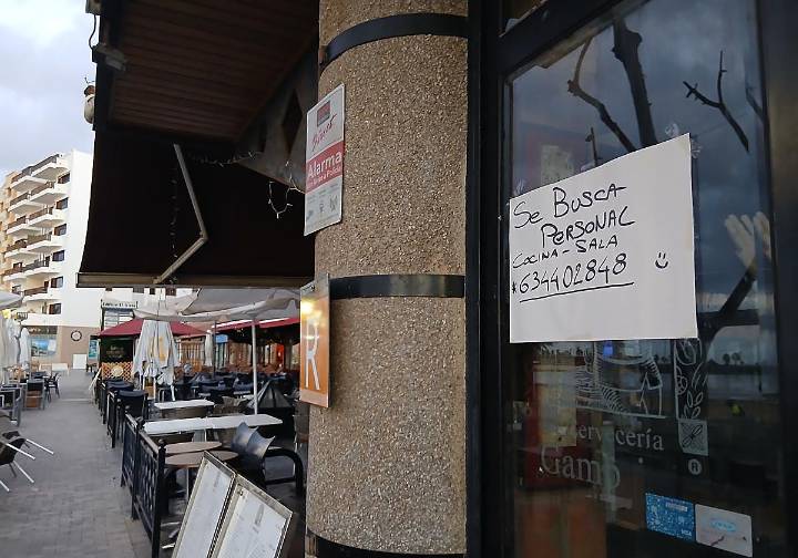 El paro apenas bajó en noviembre