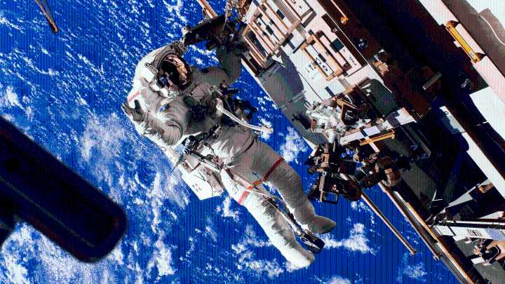 The ISS Just Lit Its No Vacancy Sign for the First Time Ever